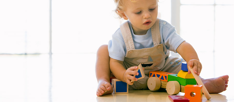 9 jouets d'éveil essentiels pour le développement de l'enfant